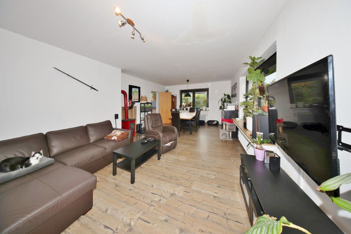 OG: Großes Wohn- und Esszimmer... OG: Großes Wohn- und Esszimmer...