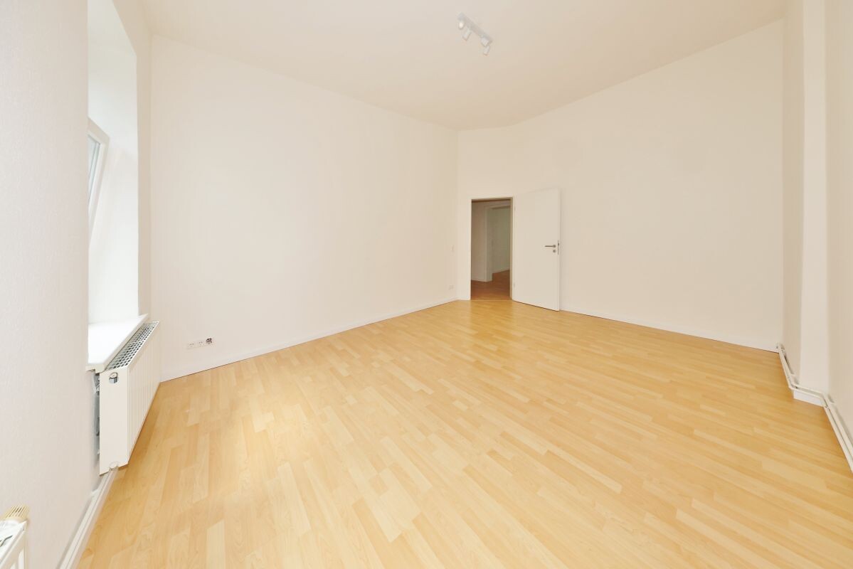 Zimmer I 1. OG re. Zimmer I 1. OG re.